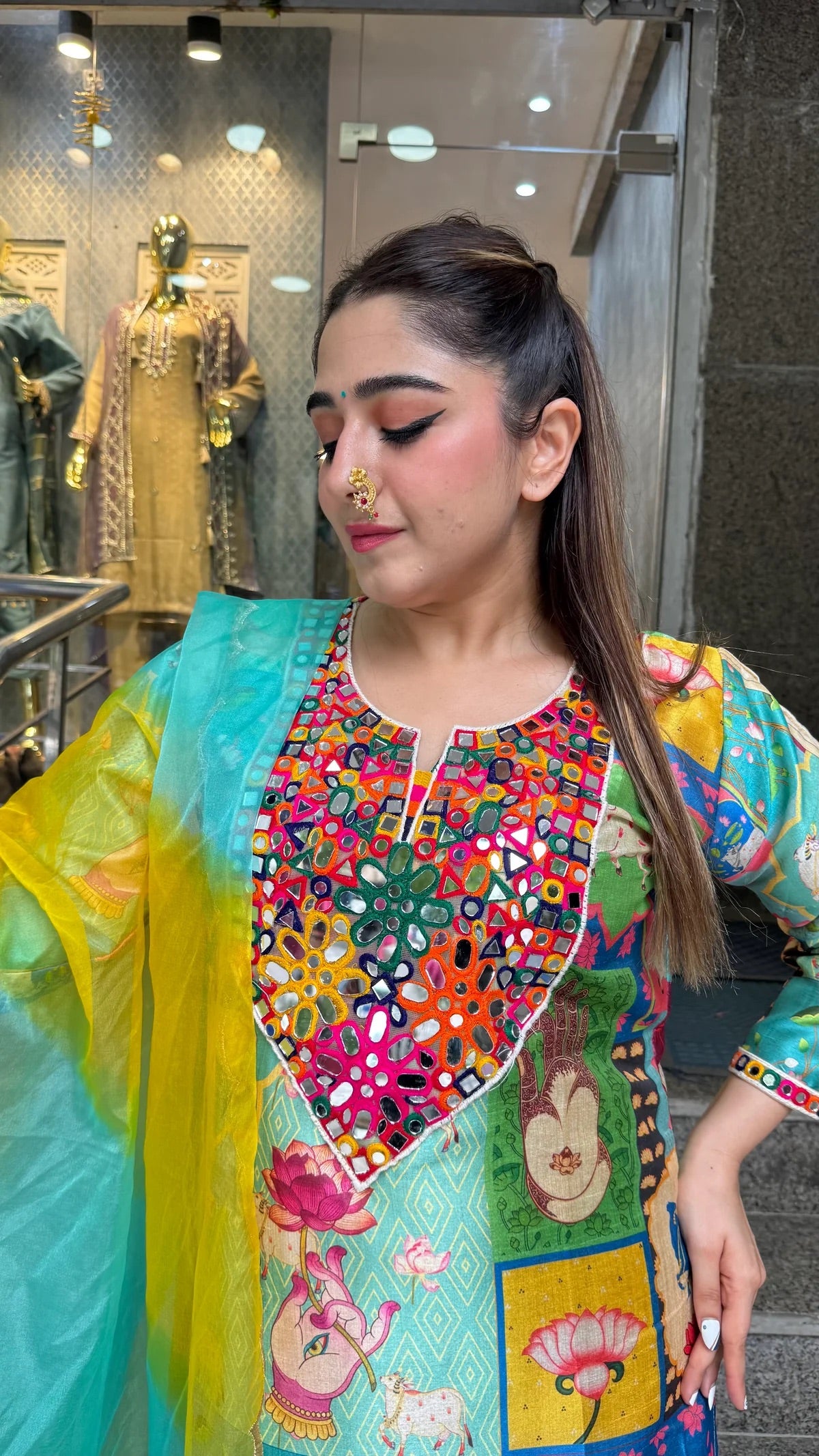 Modak glow Chanderi set