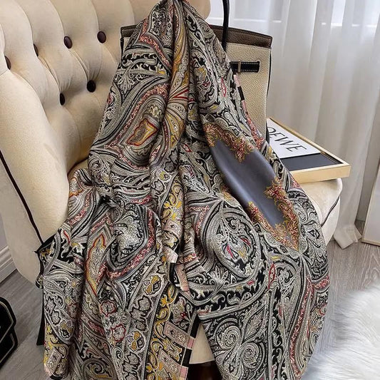 Lustré black silk scarf